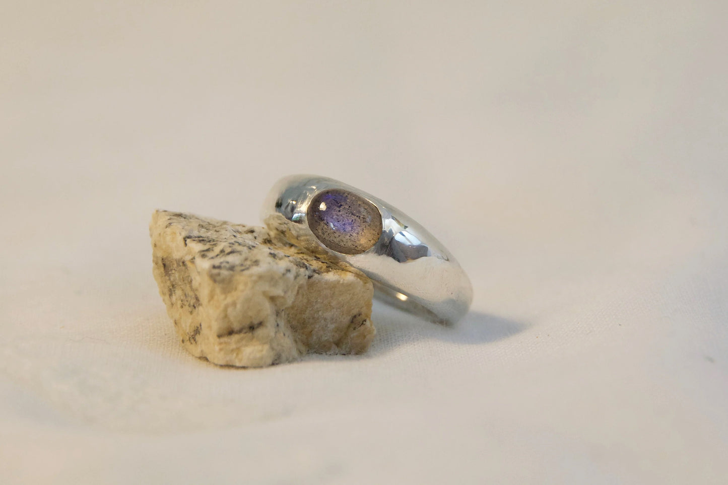 Sterling silver labradorite ring