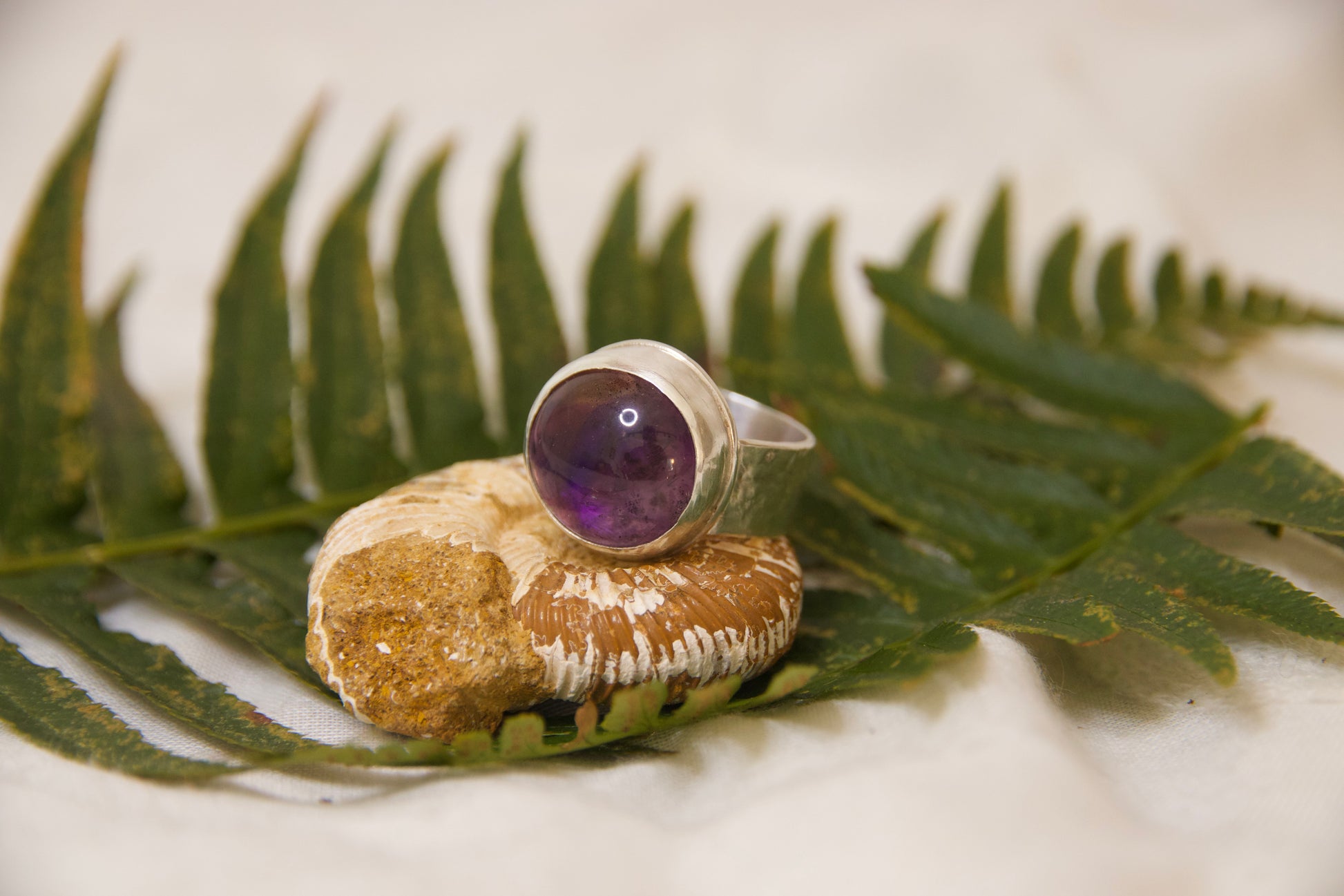 Vibrant purple amethyst ring