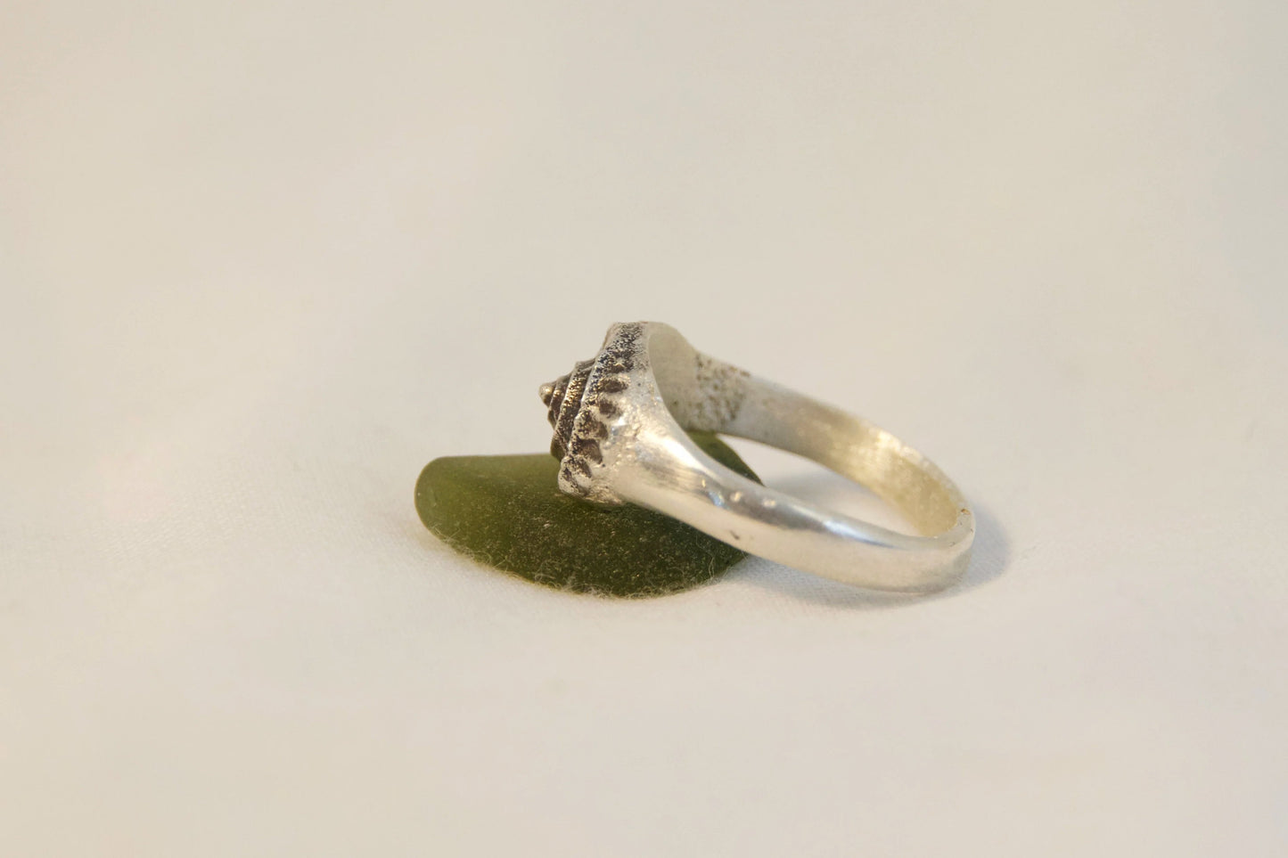 Side profile of ring