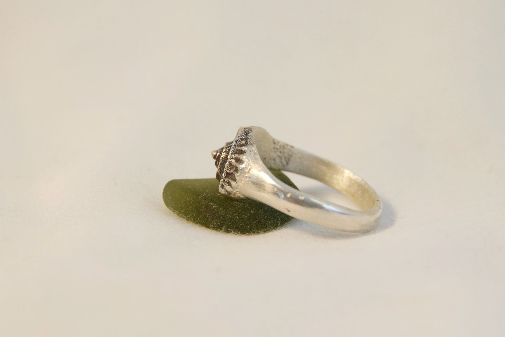Side profile of ring