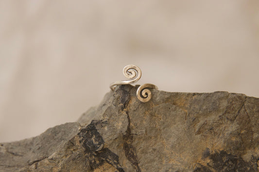 Small upper finger ring